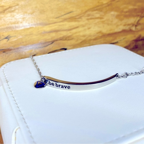 Be Brave Bracelet - Picture 1 of 2
